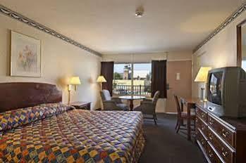 Red Carpet Inn And Suites سكرانتون المظهر الخارجي الصورة