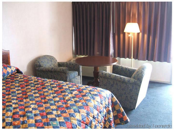 Red Carpet Inn And Suites سكرانتون المظهر الخارجي الصورة
